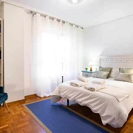 Primera Linea De Playa Con Plaza De Garaje Y Wifi * Gijón