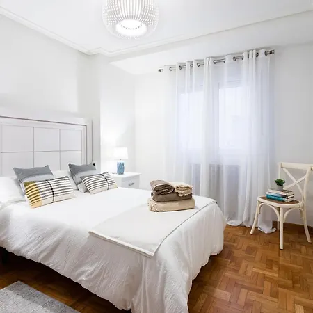 Primera Linea De Playa Con Plaza De Garaje Y Wifi Apartman Gijón